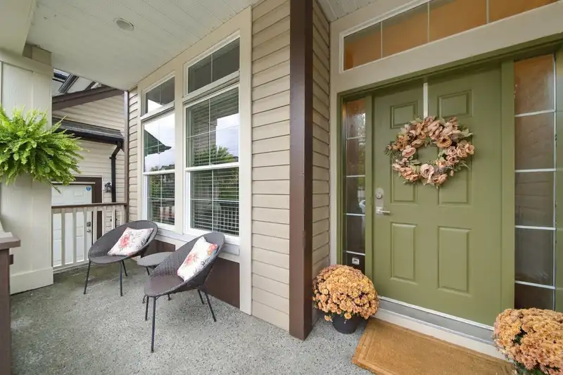 19556 THORBURN WAY - photo 2 of 40