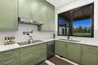 19890 16 AVENUE - thumbnail 13