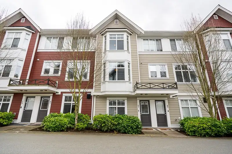 83 20852 77A AVENUE - photo 1 of 33