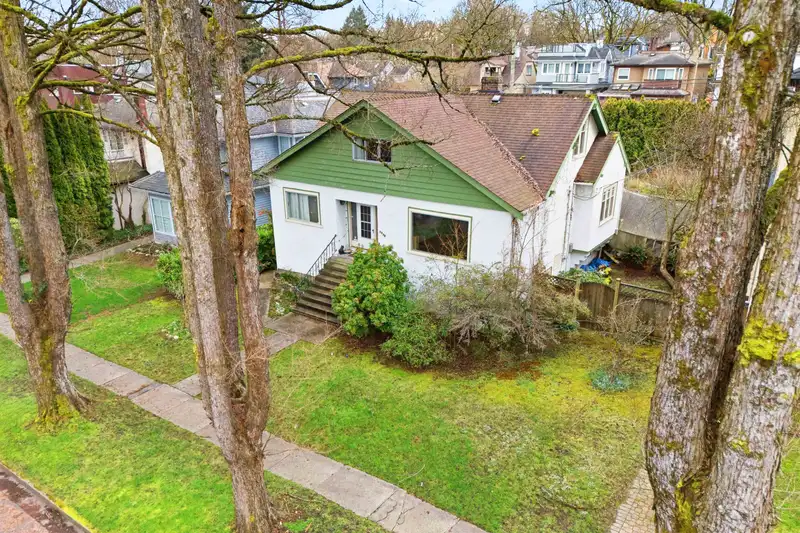3346 W 21ST AVENUE - photo 1 of 30
