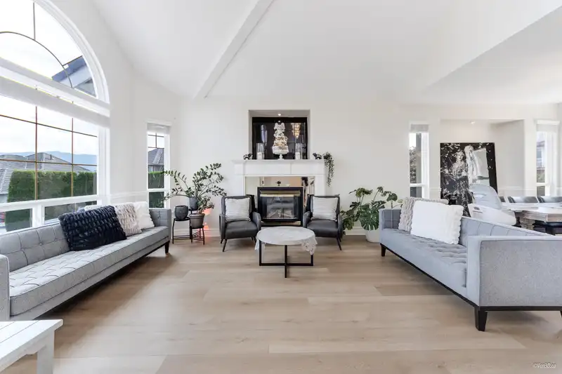 34758 PAKENHAM PLACE - photo 4 of 40