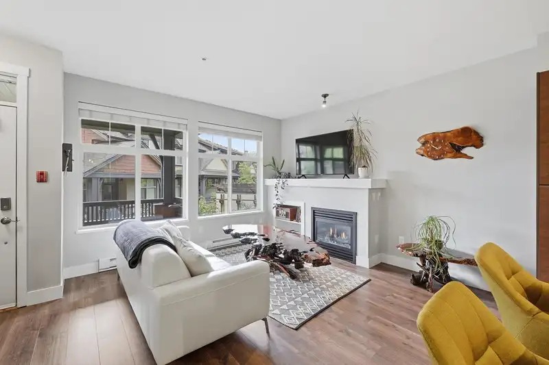 56 19478 65 AVENUE - photo 4 of 37