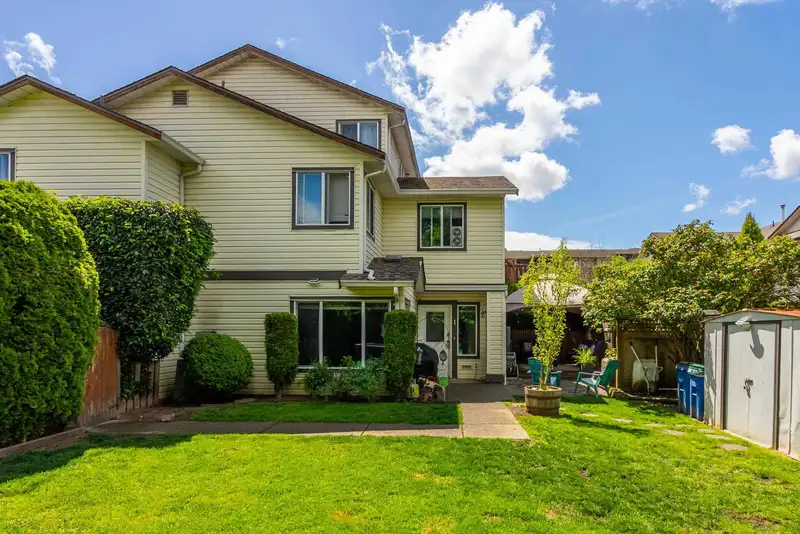 1 19920 56 AVENUE - photo 1 of 36