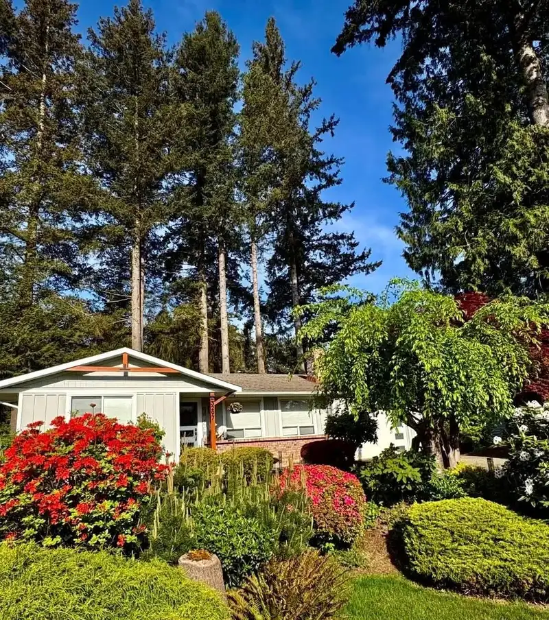3297 VERNON TERRACE - photo 4 of 40