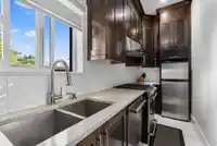 8866 134B STREET - thumbnail 7