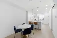 202 720 ROBINSON STREET - thumbnail 10