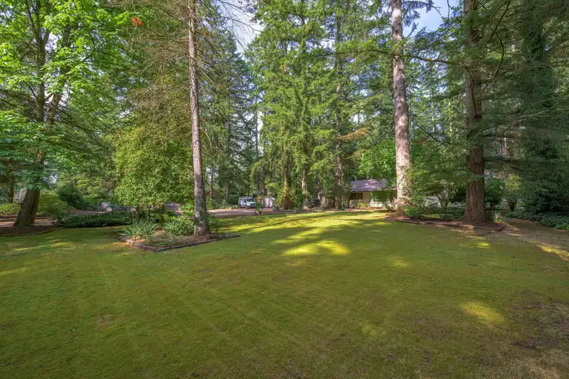 2546 200 STREET - photo 4 of 36