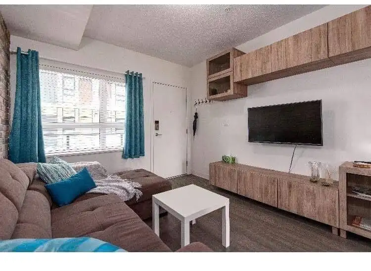 418 138 E HASTINGS STREET - photo 1 of 11