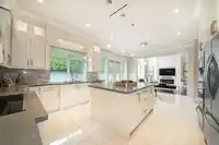 9240 CHAPMOND CRESCENT - thumbnail 9
