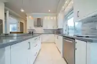 9240 CHAPMOND CRESCENT - thumbnail 10
