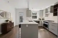 21 856 ORWELL STREET - thumbnail 2