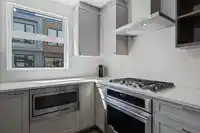 21 856 ORWELL STREET - thumbnail 4