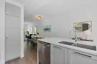 21 856 ORWELL STREET - thumbnail 5