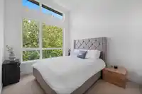 21 856 ORWELL STREET - thumbnail 9