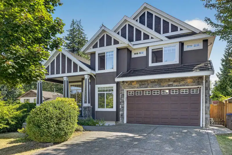 16218 110TH AVENUE - photo 1 of 40