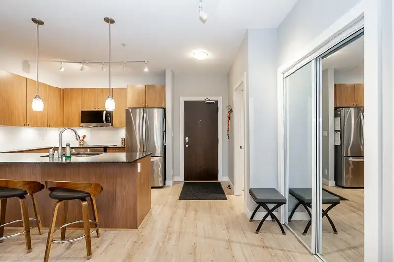 106 265 ROSS DRIVE - photo 3 of 40