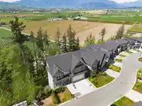 17 6262 REXFORD DRIVE - thumbnail 2