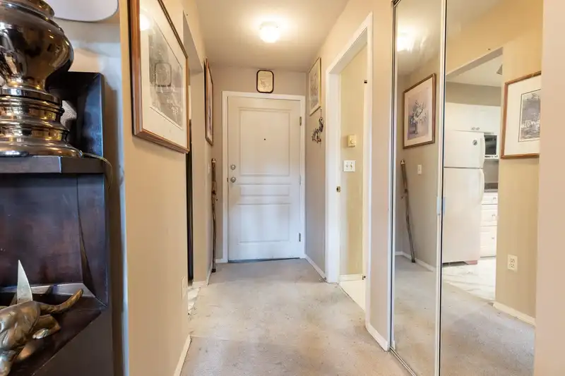427 9979 140 STREET - photo 4 of 16