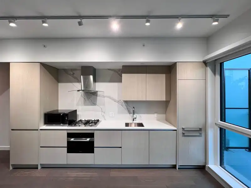 210 5168 CAMBIE STREET - photo 1 of 19
