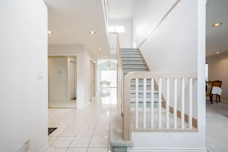 2228 MCLEOD AVENUE - photo 4 of 39