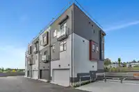 11 6983 204 STREET - thumbnail 2