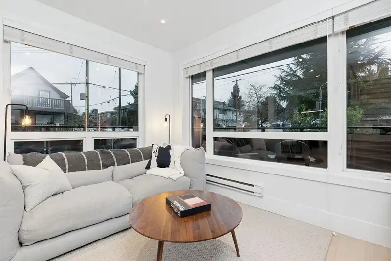 2175 GUELPH STREET - photo 4 of 40
