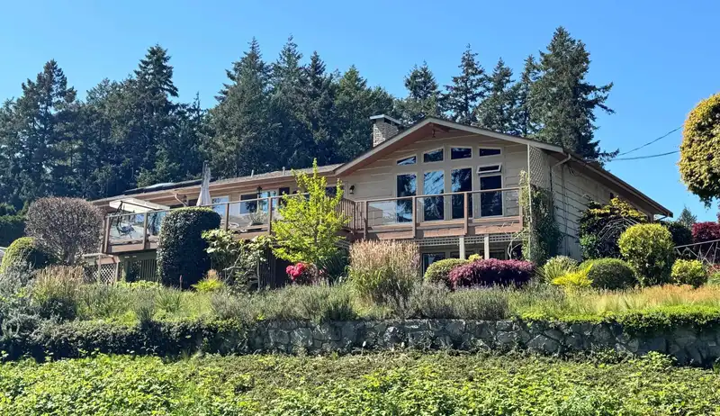 7065 DALE ROAD - photo 4 of 40