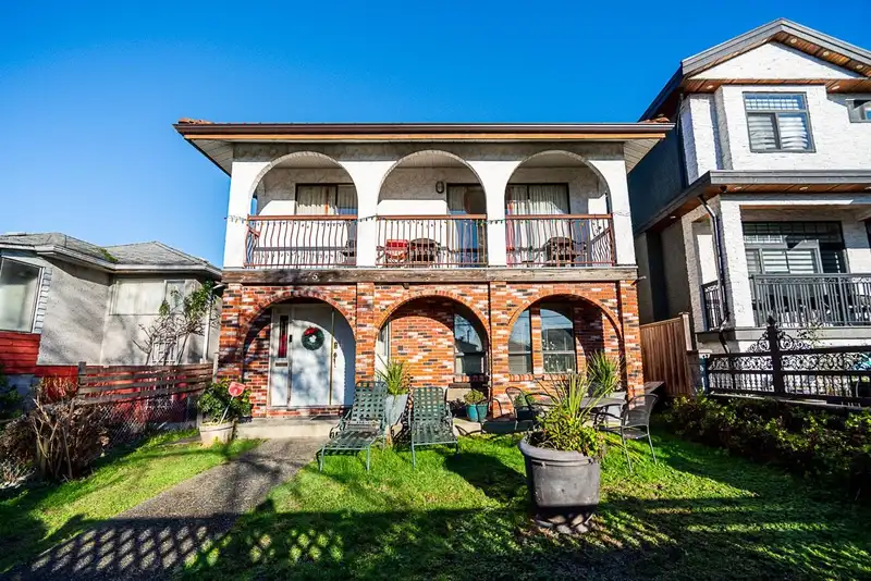 557 E 58TH AVENUE - photo 4 of 22