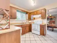 8064 IVY COURT - thumbnail 11