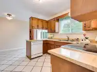 8064 IVY COURT - thumbnail 10