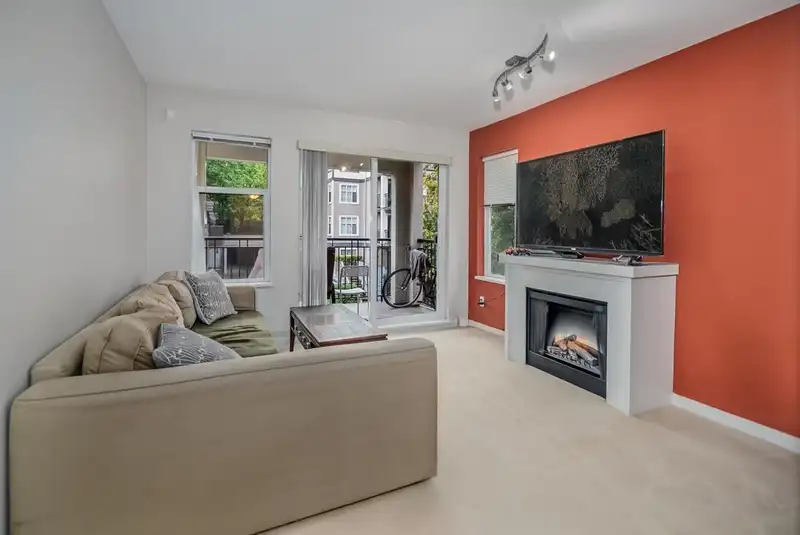 315 4788 BRENTWOOD DRIVE - photo 2 of 27
