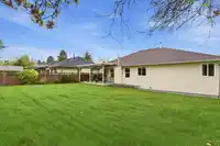 4912 208A STREET - thumbnail 35