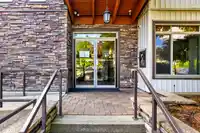 410 11887 BURNETT STREET - thumbnail 2