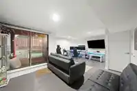 216 CAMBRIDGE WAY - thumbnail 28