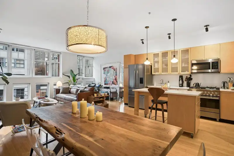 401 1072 HAMILTON STREET - photo 4 of 40