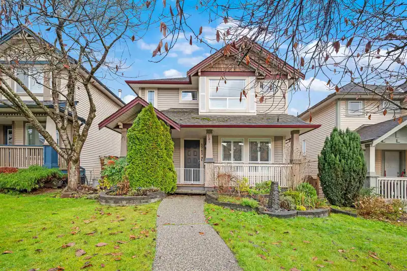 5742 148 STREET - photo 2 of 40