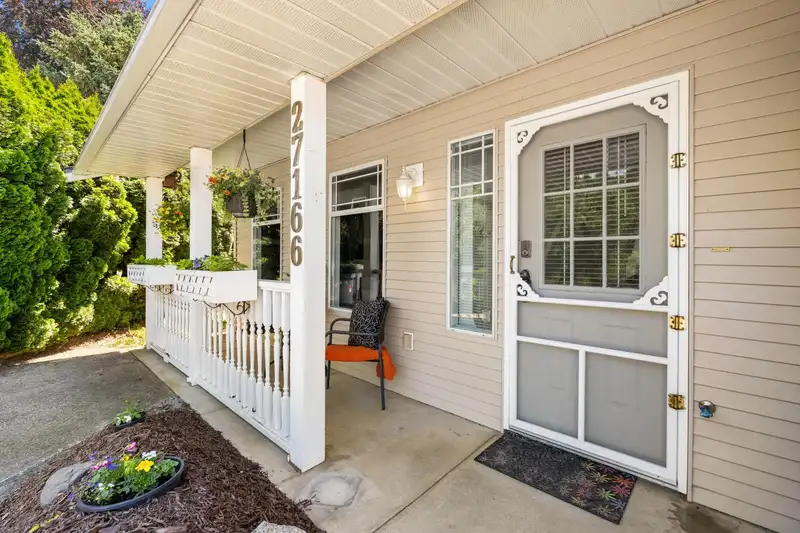 27166 33 AVENUE - photo 3 of 40