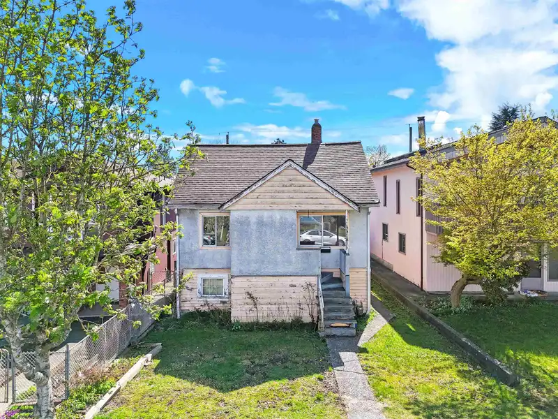 3318 WILLIAM STREET - photo 1 of 9