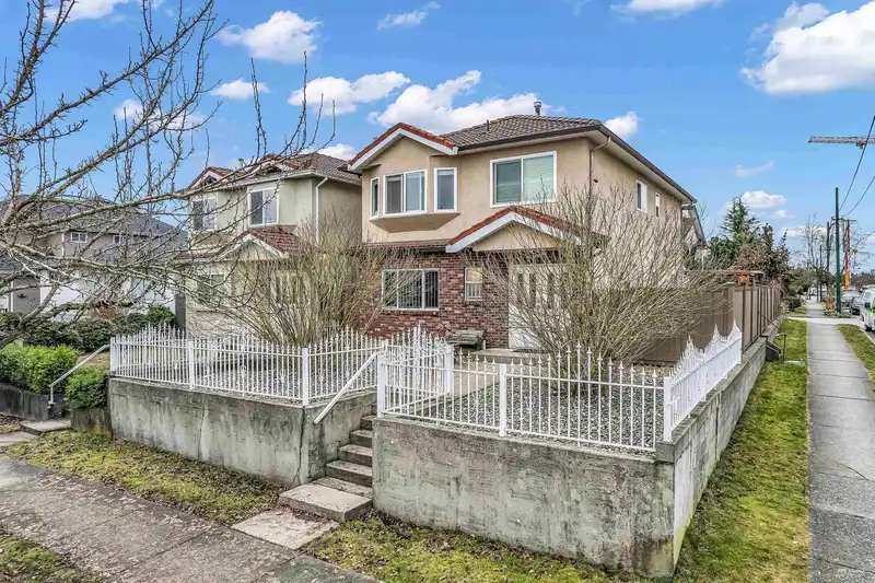 2808 HORLEY STREET - photo 3 of 40