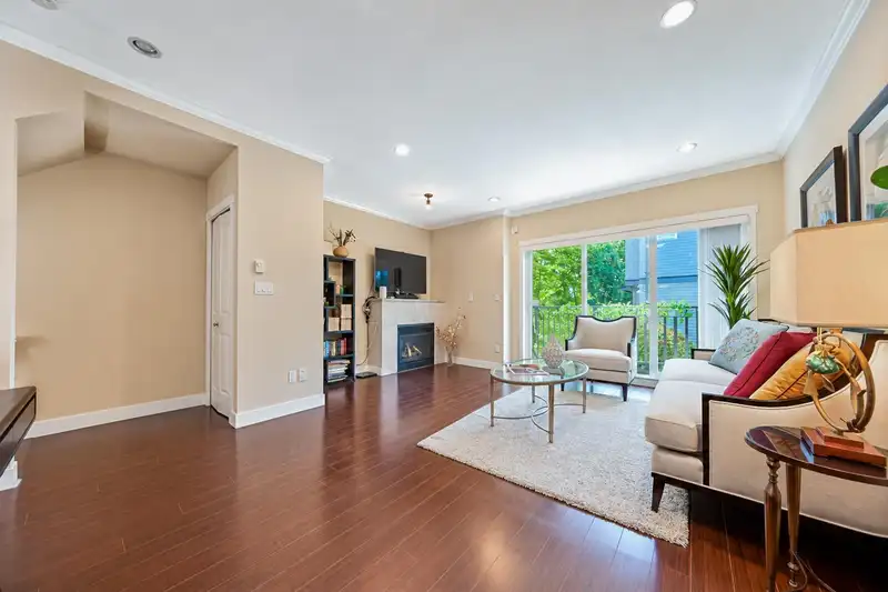 29 7051 ASH STREET - photo 4 of 37