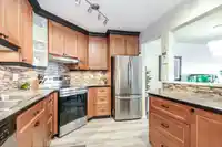 312 5759 GLOVER ROAD - thumbnail 1