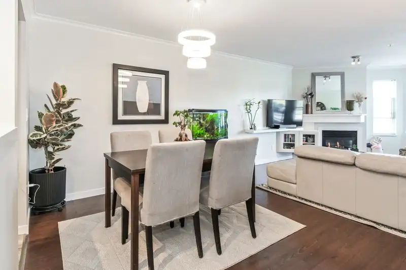 312 5759 GLOVER ROAD - photo 3 of 12