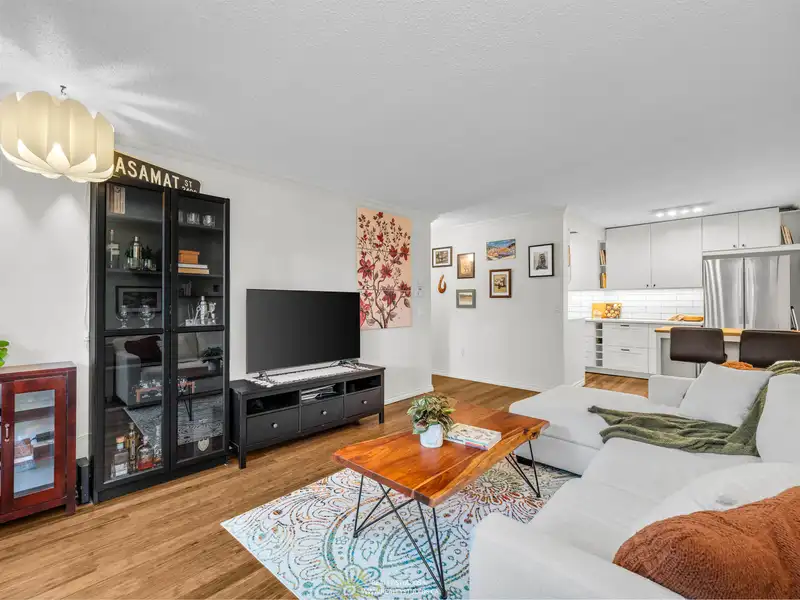 103 1412 W 14TH AVENUE - photo 4 of 36