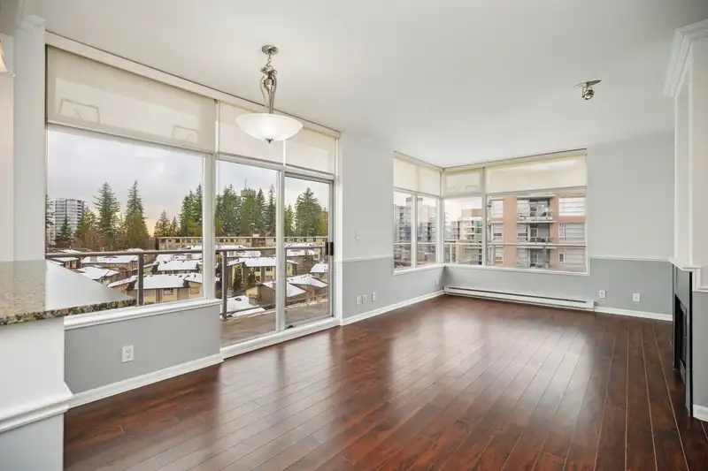 904 9288 UNIVERSITY CRESCENT - photo 2 of 38