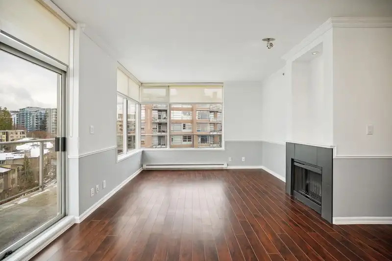 904 9288 UNIVERSITY CRESCENT - photo 3 of 38