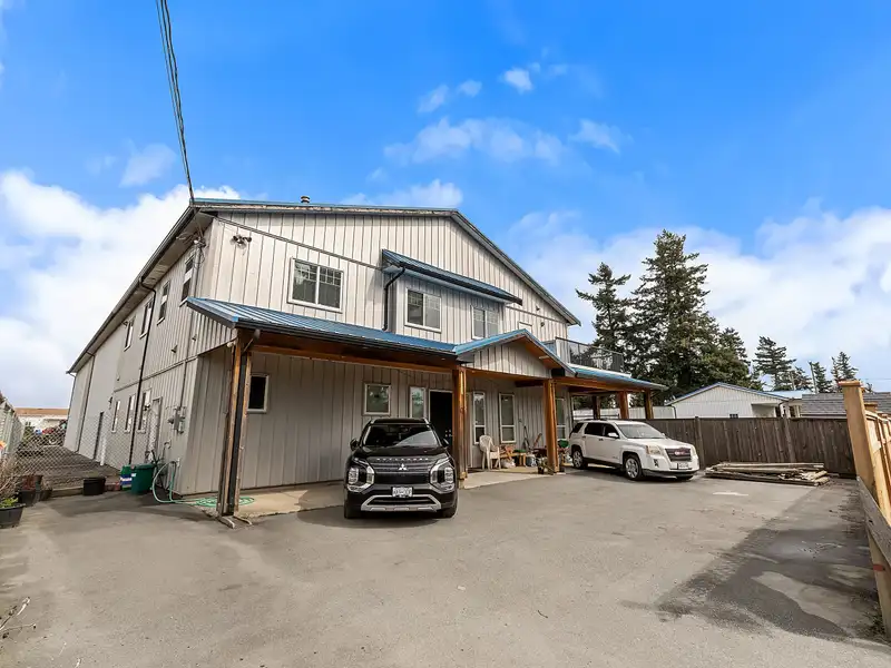 819 CLEARBROOK ROAD - photo 1 of 35