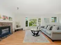 1024 160A STREET - thumbnail 2