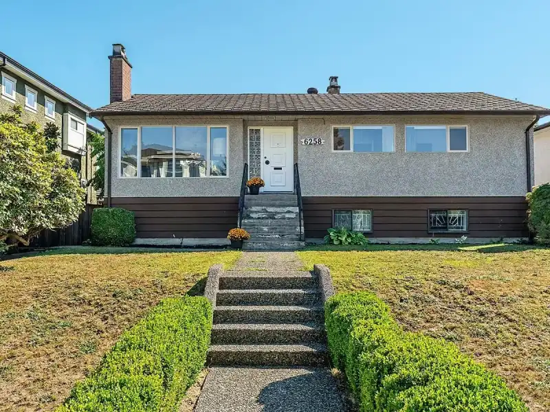 6258 BERWICK STREET - photo 1 of 22