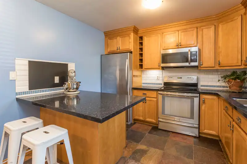 1 12101 SCHMIDT CRESCENT - photo 3 of 31