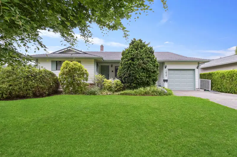 1827 142ND STREET - photo 1 of 22